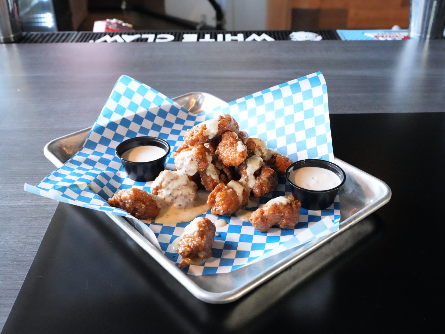 Wolf Den Bar & Grill